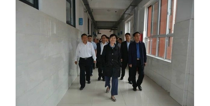 縣委書記李志紅、縣長李洪文視察調(diào)研教育工作